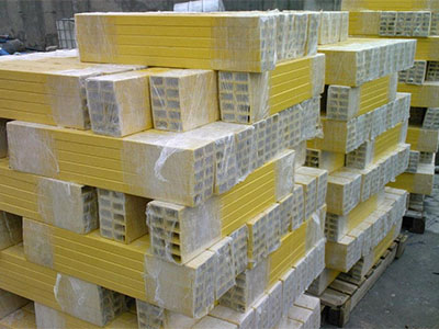 大连玻璃钢绝缘横担